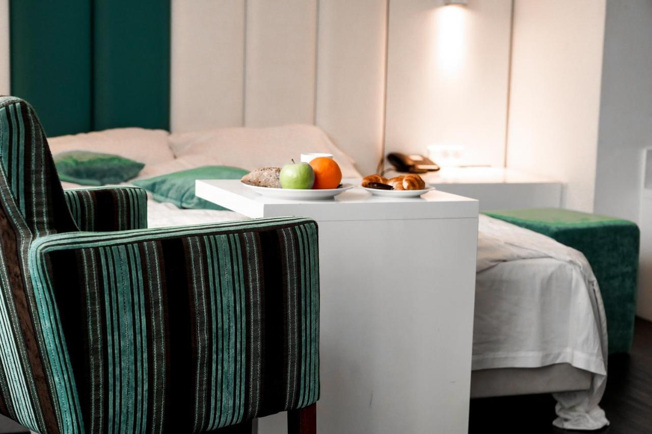 Hotel Ecu Genk Eksteriør billede